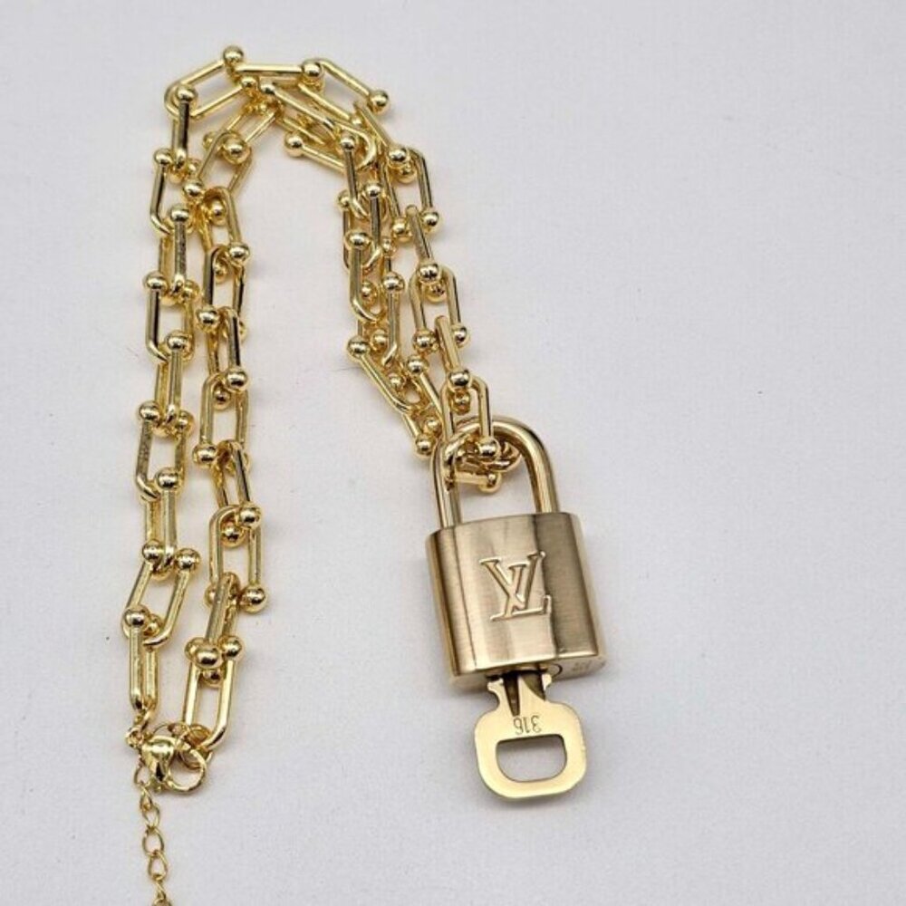 Authentic Louis Vuitton Lock & Key w/ Unbranded Gold Plated Gold Chain Necklace - Picture 9 of 14